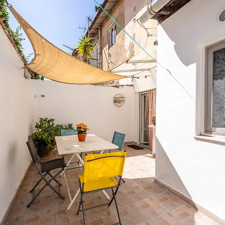 Guesthost - Lovely & With Terrace * Livorno