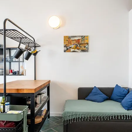 Guesthost - Lovely & With Terrace * Livorno